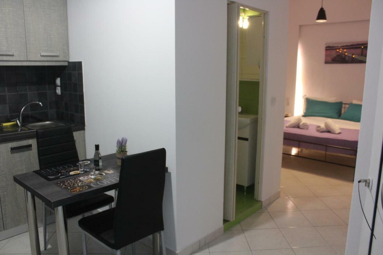Aaron Studios Apartments 애야퍼디야 외부 사진