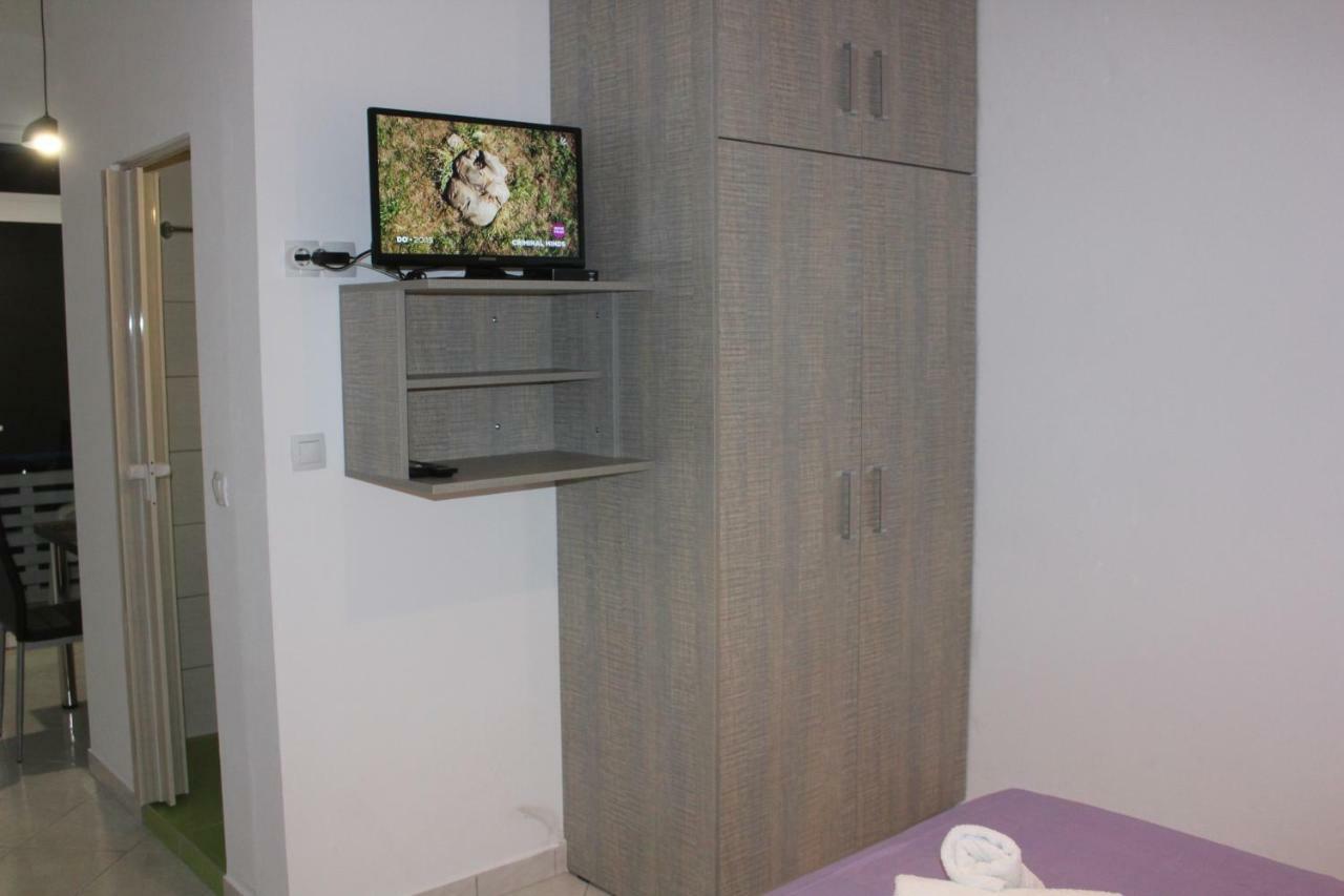 Aaron Studios Apartments 애야퍼디야 외부 사진