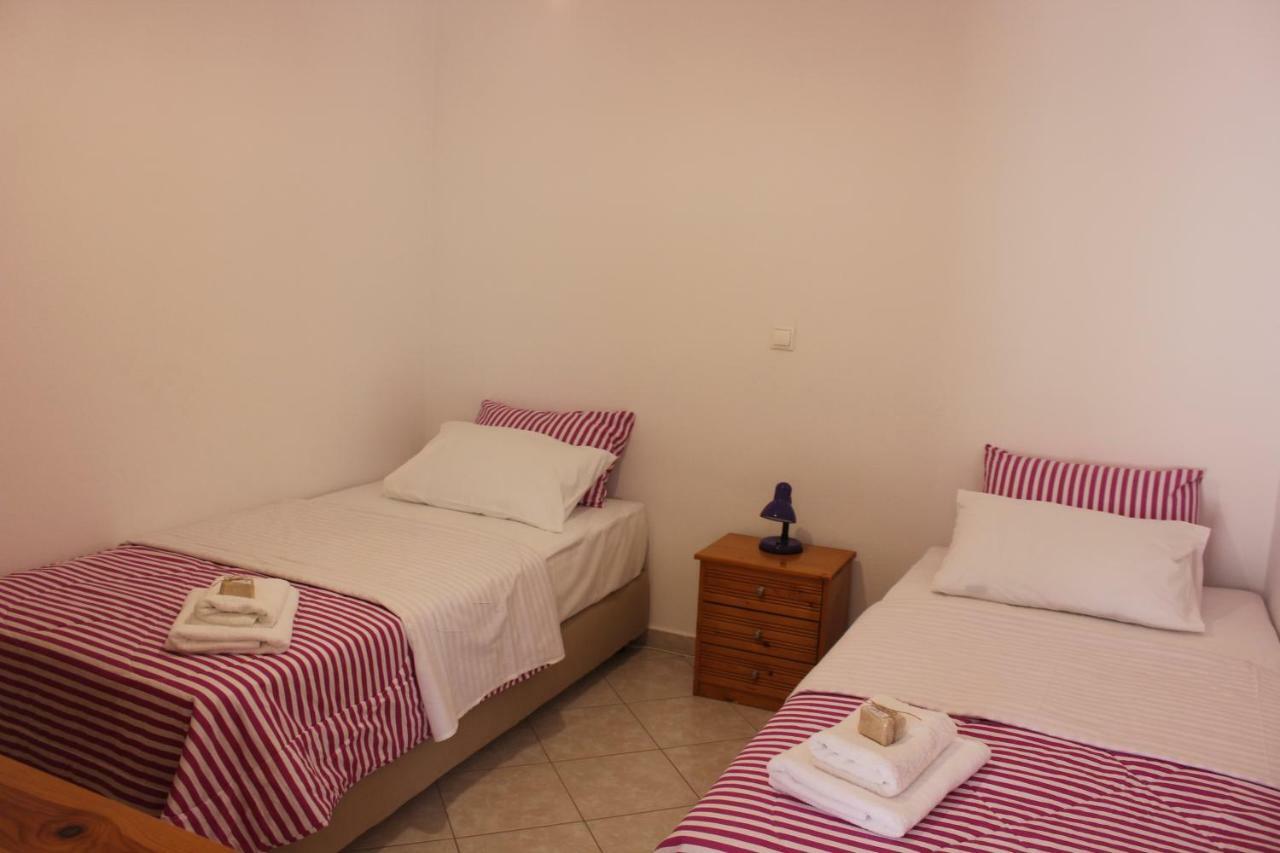 Aaron Studios Apartments 애야퍼디야 외부 사진